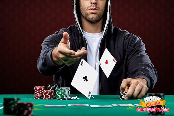 Tilt là gì trong Poker?